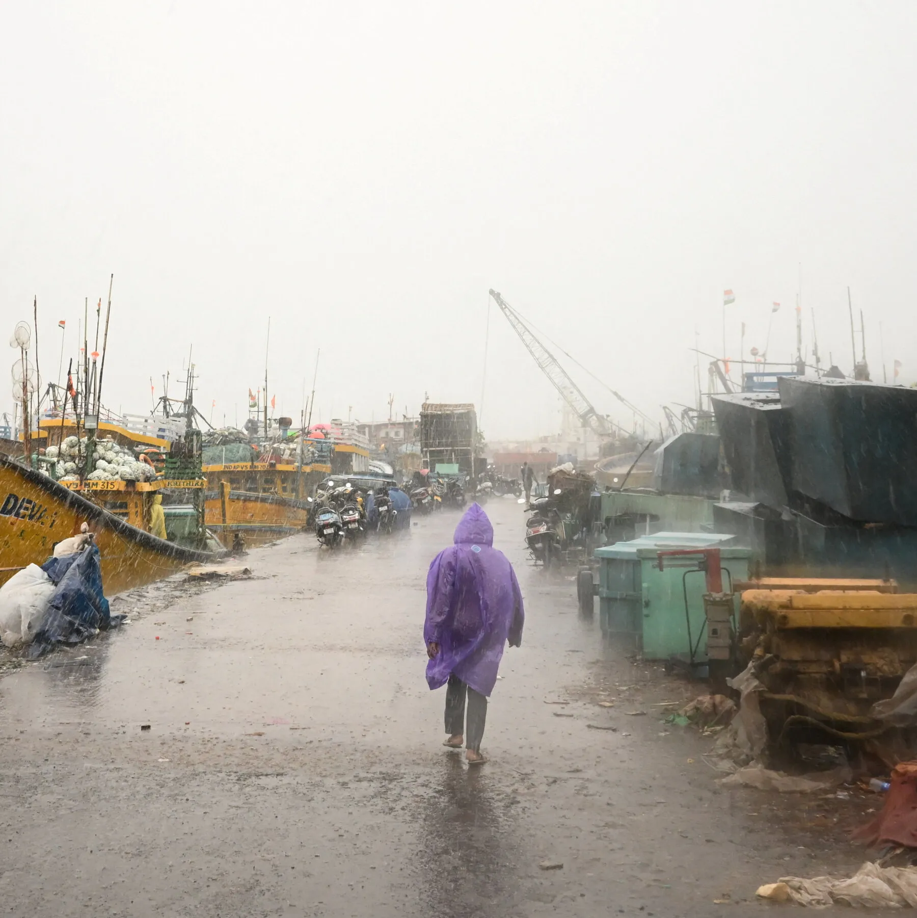 India Initiates Mass Evacuations as Cyclone Arnab Approaches Eastern Coast
