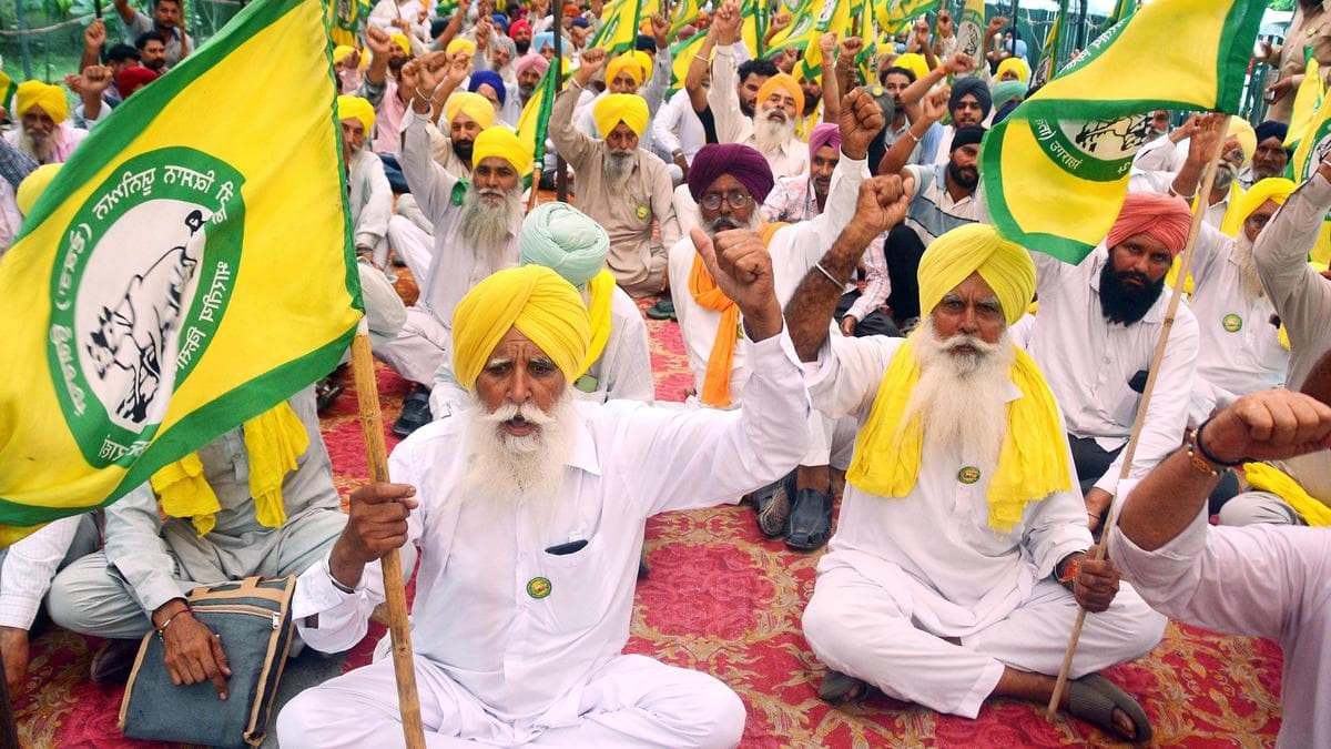 Farmers start dharna outside Punjab Minister’s office in Hoshiarpur