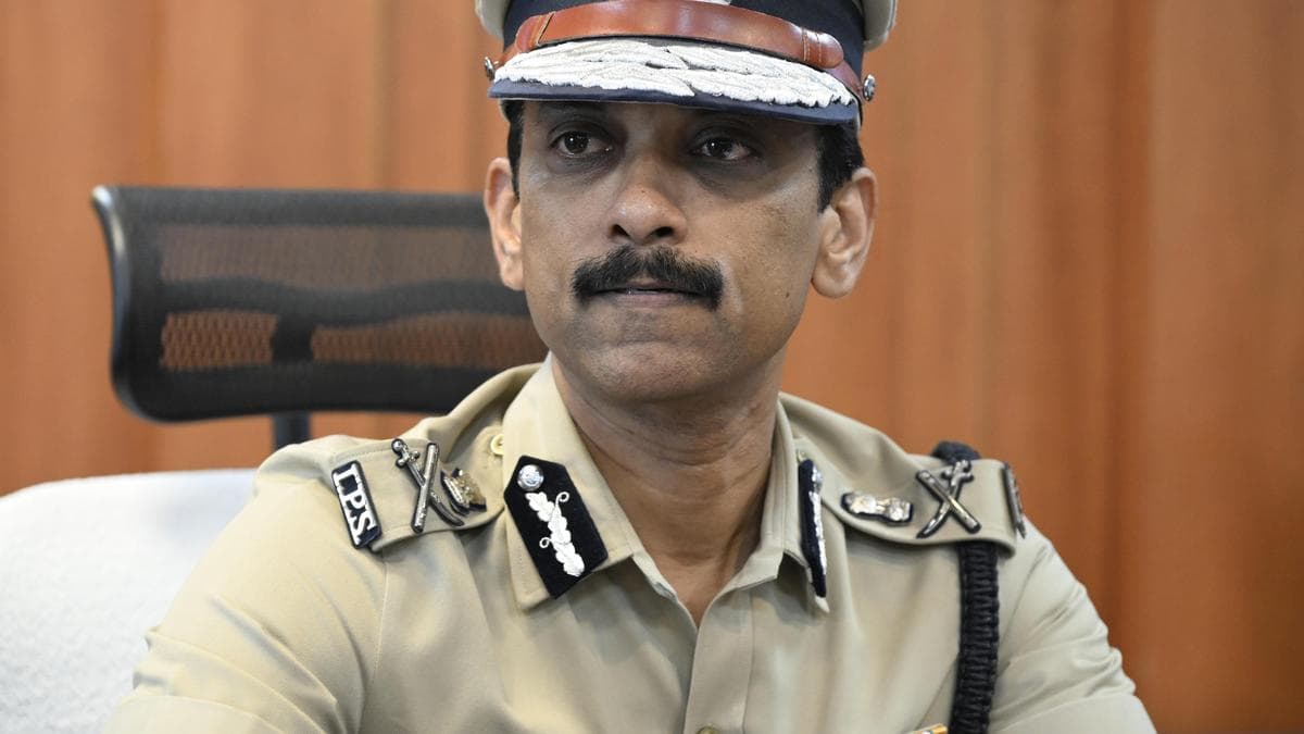 ‘Savukku’ Shankar presents falsehoods as facts for financial gain, IPS officer Arun alleges before Madras High Court